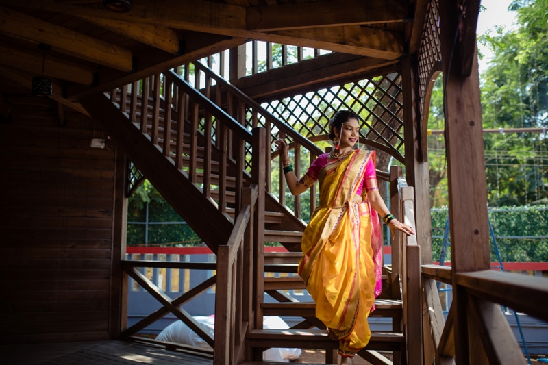 ROCK YOUR MEHENDI DAY WITH THESE CLASSY FLORAL HAIR DECOR BY FLORAL ART BY SRISHTI